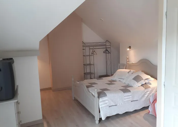 54 Av Rogers Martin Du Gard * בלם